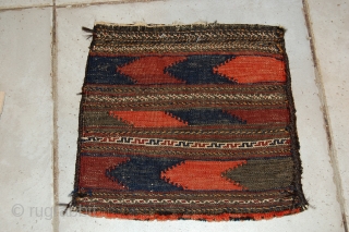 a beautiful torbha balouch in a very goood condition. the size is 30 x 32 cm. for more informations, please contact me           