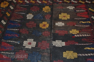 Antique Balouchi sufrah kilim in a very good condition. the size is 139 x 128 cm. for more informations, please contact me           