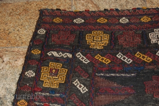 Antique Balouchi sufrah kilim in a very good condition. the size is 139 x 128 cm. for more informations, please contact me           