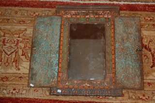A BEAUTIFUL AYNAYI BUKHARAYI BUKHARAH MARRIAGE MIRROR IN METAL. A VERY OLD MIRROR IN A VERY GOOD CONDITION. FOR MORE INFORMATIONS, PLEASE CONTACT ME         