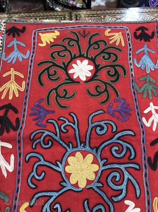 Beautiful Lakai from Uzbekistan 19th century

it is in a very good condition

The size is 62 x 37.50 cm

for more informations and pictures, kindly contact me        