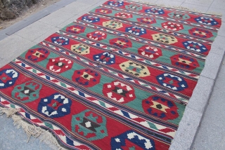 Caucasian Georgian Kilim Bourchalo Kilim 
size: 176 x 241 cm                       