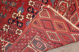 Yamut Turkoman Carpet 
size: 196 x 304 cm
good condition repair has been done
                    