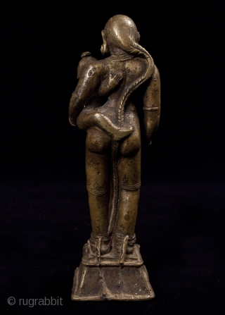 In Tribute to Mothers. Parvati with child,
India.
Lost wax cast bronze.
7.5" (19 cm) high.
17th century.                   