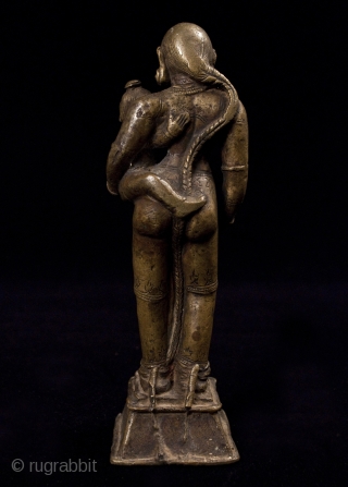 In Tribute to Mothers. Parvati with child,
India.
Lost wax cast bronze.
7.5" (19 cm) high.
17th century.                   
