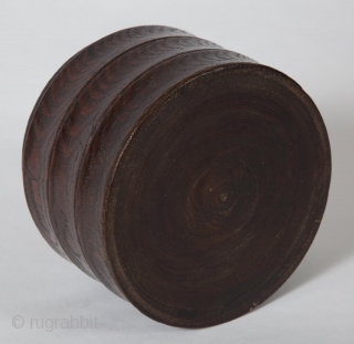 Small box,
Korea.
Zelkova (elm) wood, green paint,
4.25" 10.8 cm) high, 5.5" (14 cm) diameter.
Late 19th to early 20th century.
This unique, beautifully grained box has been carved as if there were three separate tiers  ...