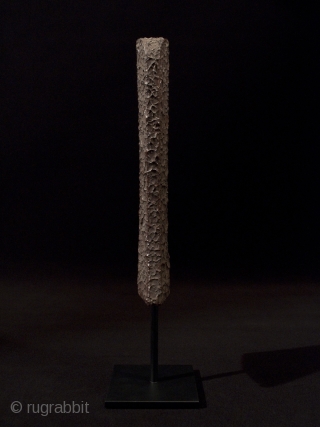 Yari saya (spear scabbard),
Japan.
Wood, tataki nuri lacquer, custom base.
10" (25.5 cm) high.
Edo Period.
Condition: lacquer intact, small losses at underside corners.
             