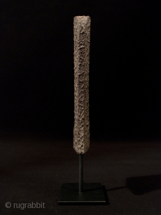 Yari saya (spear scabbard),
Japan.
Wood, tataki nuri lacquer, custom base.
10" (25.5 cm) high.
Edo Period.
Condition: lacquer intact, small losses at underside corners.
             