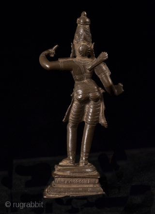 Shiva. India.
Lost wax cast bronze.
3 1/2" (9 cm) high.
16-17th century.
#3502.
                       