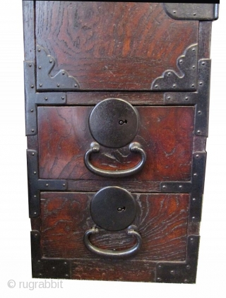 Antique Japanese Mikuni Gyosho Bako (Peddler's Box)


An antique Japanese Mikuni Gyosho Bako (Peddler's Box) that originates from the Chūbu region of Japan. Made of Keyaki (Zelkova), Hinoki (Cypress), and Kiri (Paulownia) woods.  ...