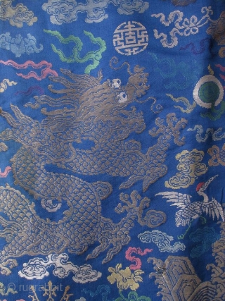 Chinese Antique Dragon Robe, Qing Dynasty


Antique Chinese dragon robe woven with 8 dragons (3 on the front, 3 on the back, and 1 on each shoulder). Dragons and Taoist symbols woven in  ...