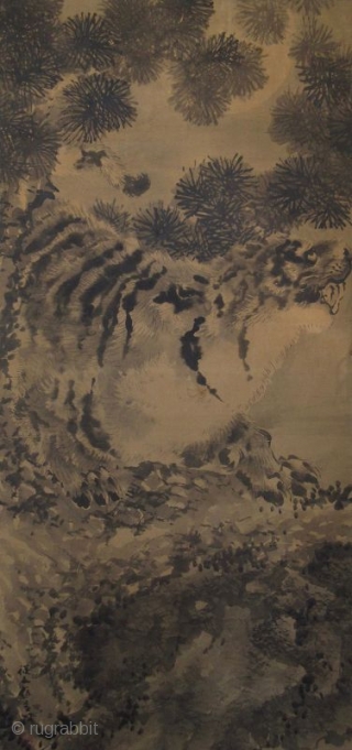 Japanese Painting of Tiger and the Moon


Antique Japanese painting of a tiger crouched on a rock, his eyes are turned toward the full moon which shows itself through the branches of a  ...