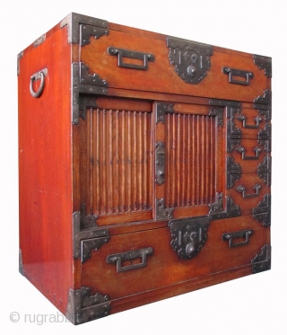 Rare Japanese Antique Choba Tansu with Interior Drawers

Antique Japanese choba tansu made of solid quartered sawn keyaki (zalkova) wood with burl wood front. The upper portion of the tansu has a large  ...