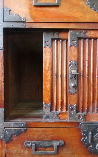 Rare Japanese Antique Choba Tansu with Interior Drawers

Antique Japanese choba tansu made of solid quartered sawn keyaki (zalkova) wood with burl wood front. The upper portion of the tansu has a large  ...