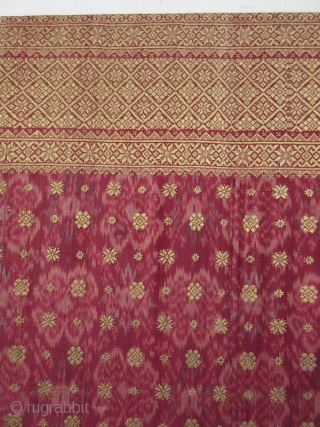 Antique Malaysian Palembang Songket Head Cloth

A mounted hand-woven Malaysian Songket head cloth from the Palembang region of South Sumatra. Weft ikat, supplementary weft weave, silk and gold thread with natural dye. The  ...