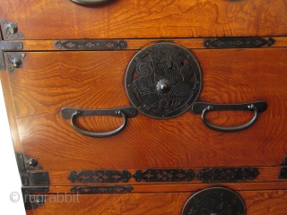 Rare Japanese Keyaki Burl Tansu Taira Clan Mon

Rare Japanese Yonazawa Keyaki (zelkova) burl front tansu with original golden honey lacquer finish. The round lock plates on each drawer feature the emblem of  ...