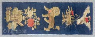 No.R152 * Chinese Antique "Lion + Crane" Pillar. Size: 51x139cm (1'8"x4'7"). Age:19th Century.  Origin: Sanxi-Yulin. Shape: Rectangle.Background Color: Blues.This carpet from Sanxi was woven to hang from a pillar in a  ...