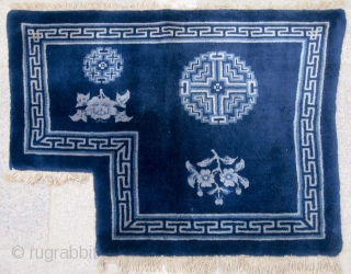 No.R134 * Chinese Antique Rug-For the Sedan Chair. Age:Early 20th Century.Size: 84x116cm(33"x46").Origin: Baotou.  Background Color: Blues,                