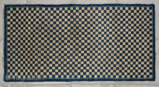 No.CL063 * Chinese Antique Rug "Checkerboard Design", Origin:Baotou-Suiyuan. Late 19th Century. Size:90x172cm(35"x68").Shape:Rectangle. 
Background Color:White & Blues.                 