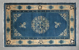 No.D076 * Chinese "Peking Rug" ,Origin: Beijing.Age: Early-20th Century . 
Size: 93x151cm(3'1"x5'). Shape: Rectangle. Background Color: Blues .
Chinese Old Peking rug, This is an elegant old Peking carpet. The field contains a  ...