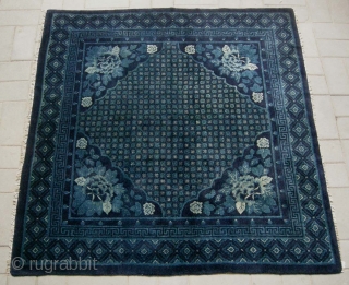 No.L96 * Chinese Antique Rug ,
Origin: Baotou.
Age: About 100 Years Old.
Size: 168x174cm(5'6"x5'9")
Material: 100% Wool 
Woven: Hand-knotted.
Flowers cover the middle field with the Peony corner. Three border:Pearl, T, Flower lattice. Cotton warp and  ...