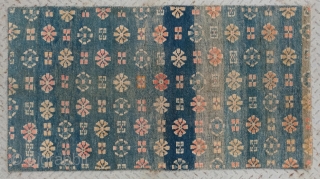 No.A0049 * Tibetan Antique “Chrysanthemum Design”  Rug,Age:19th Century.
Size:70x128cm(28"x51"),Origin:Tibet. Shape: Rectangle,Background Color: Blues.wool/wool                    