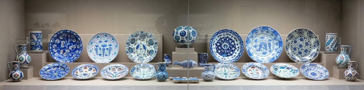 Ottoman Iznik Plates and Vessels, Benaki Museum of Islamic Art, athens